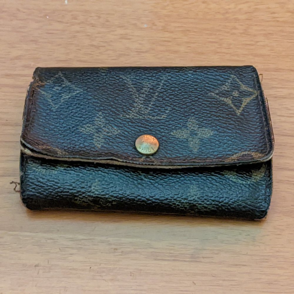 Louis Vuitton Monogram Key Holder/Wallet #1638***